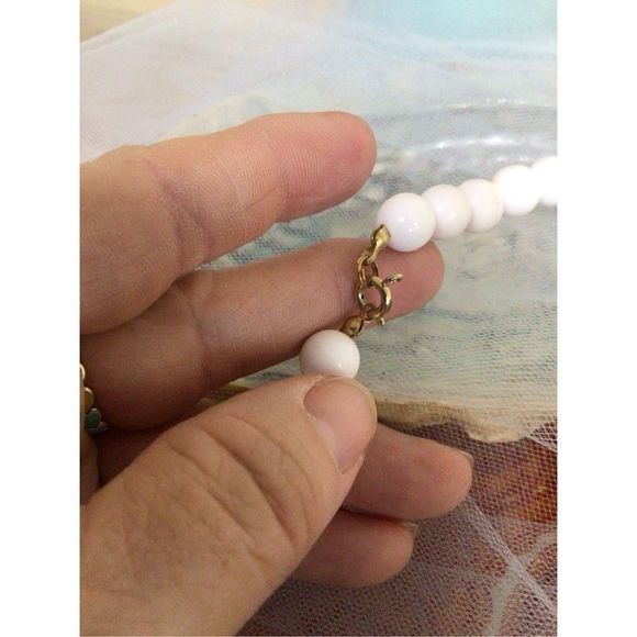 Vintage Retro 1960’s Plastic Lucite Necklace White Multi 18” - Picture 5 of 9